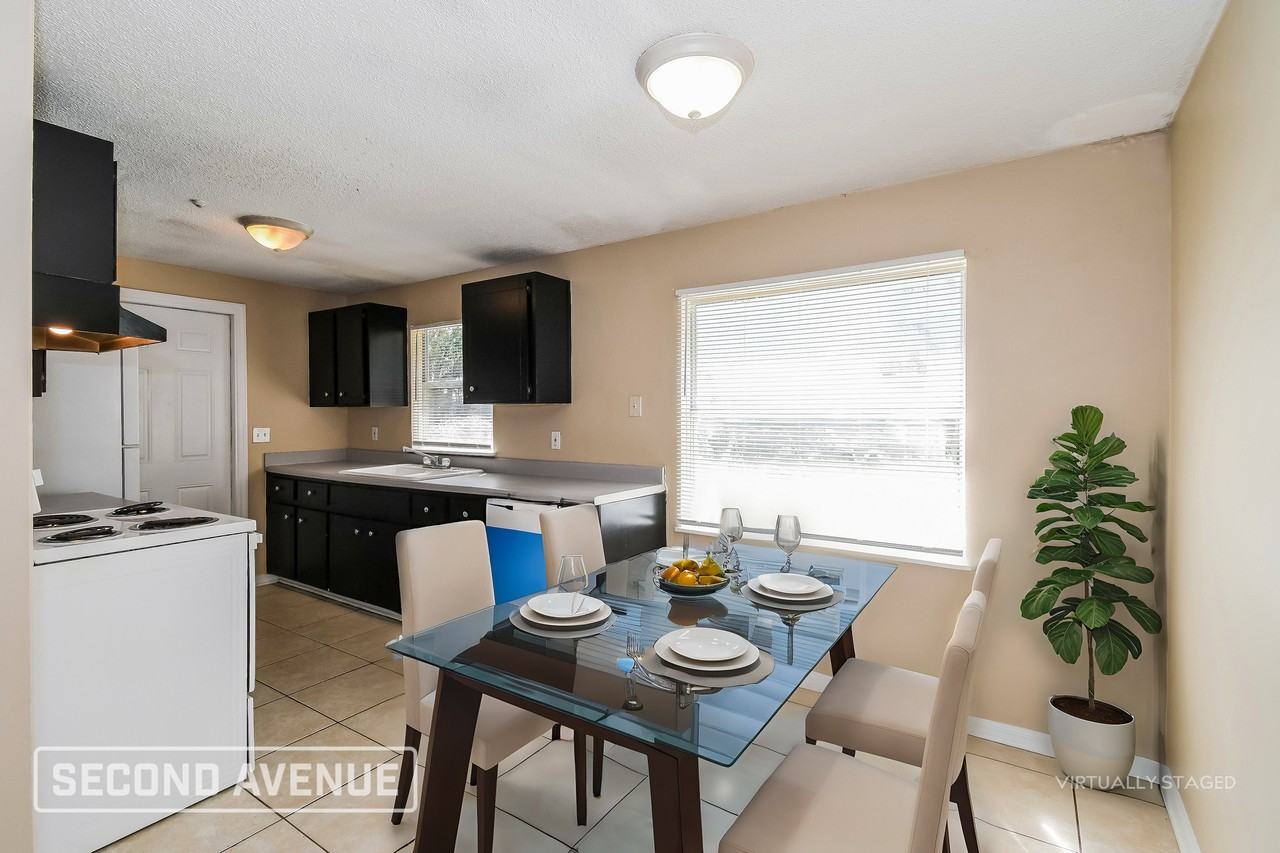 10966 Whitly Ct - Photo 5 of 24