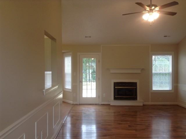 2912 Rosemeade Dr - Photo 2 of 18