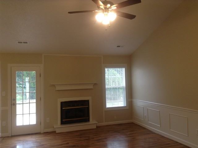 2912 Rosemeade Dr - Photo 3 of 18