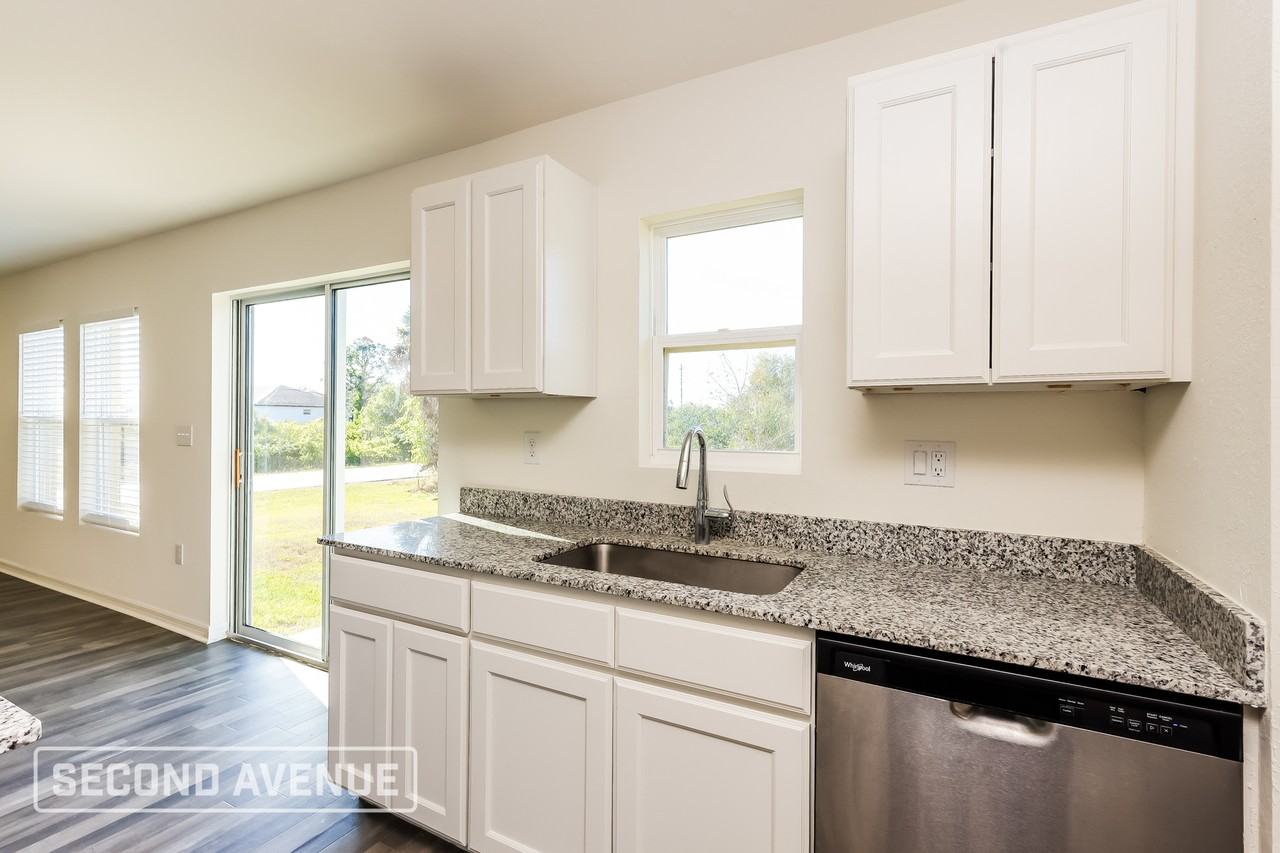 3301 65th St W - Photo 7 of 23