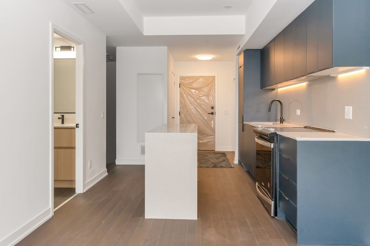 31 Huron Street #313 - Photo 2 of 10