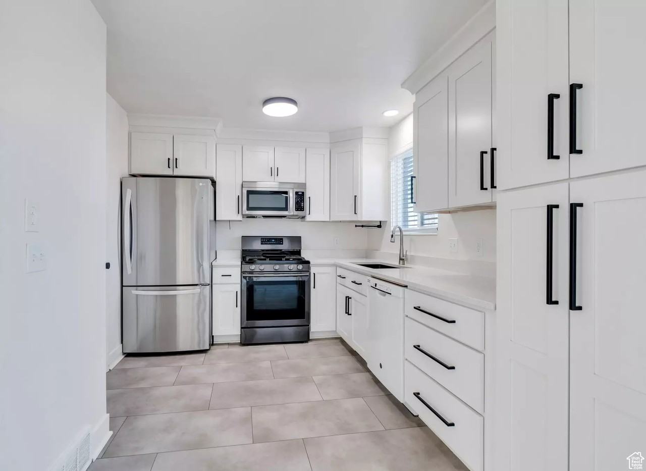 1394 W 6235 S - Photo 2 of 15