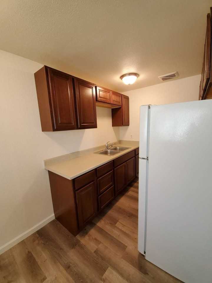 7865 Valley Rd - Photo 4 of 16