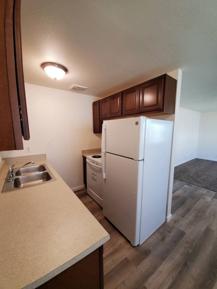 7865 Valley Rd - Photo 5 of 16