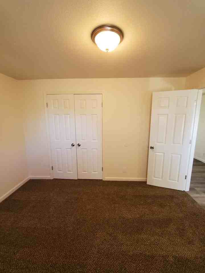 7865 Valley Rd - Photo 7 of 16