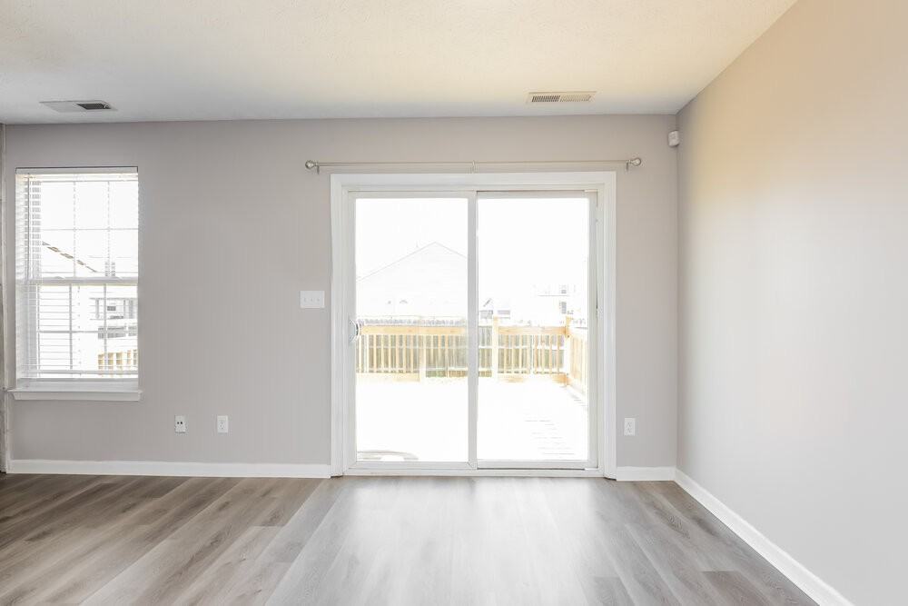 8045 Retreat Ln - Photo 6 of 16