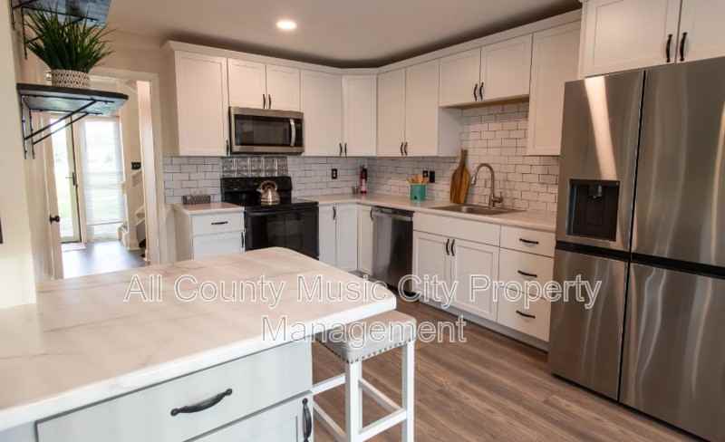 129 Hermitage Woods Dr - Photo 7 of 15