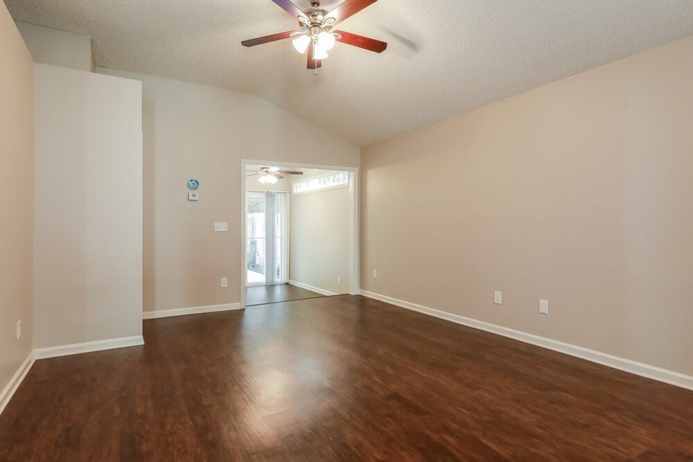 10383 Brookwood Bluff Rd N - Photo 3 of 14