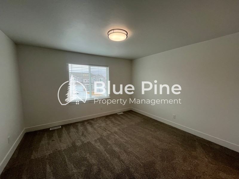 1195 Jaylee Dr #1 - Photo 7 of 17