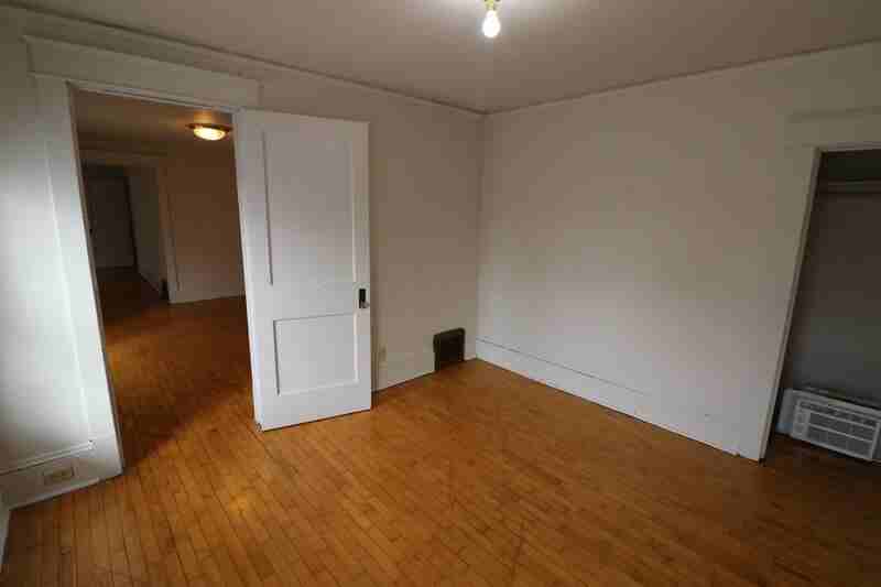 526 Madison St - Photo 3 of 26