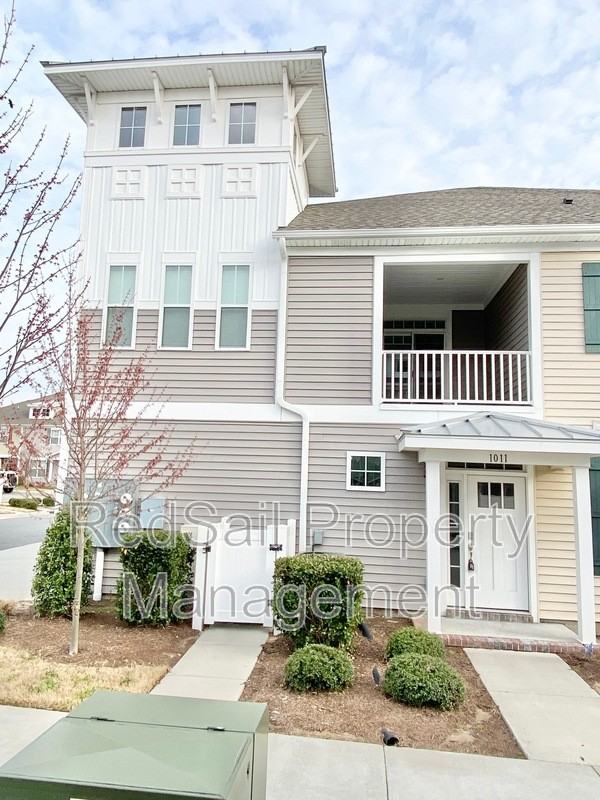 1011 Celia Ct - Photo 3 of 15