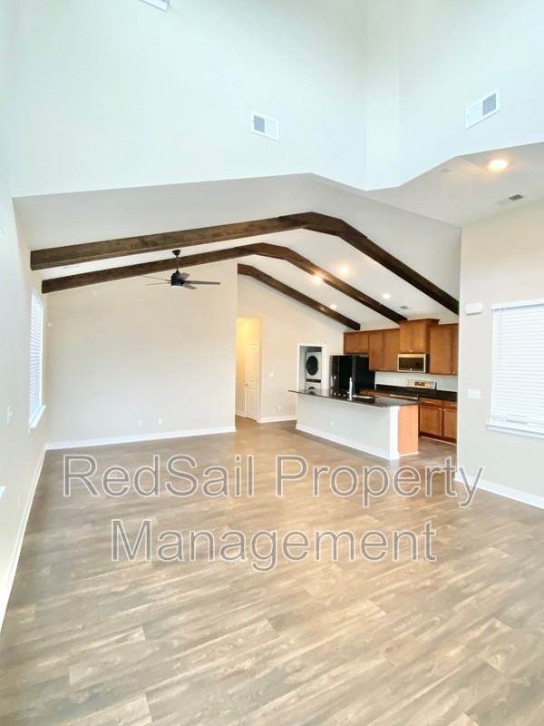 1011 Celia Ct - Photo 4 of 15