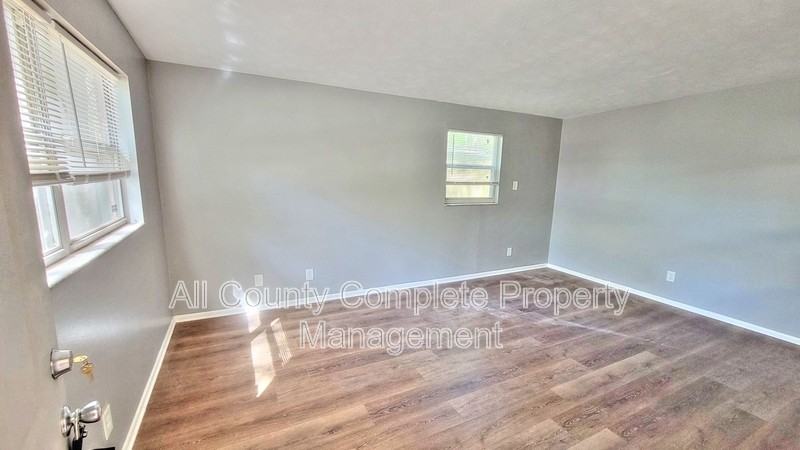 3319 Hunt St - Photo 2 of 20