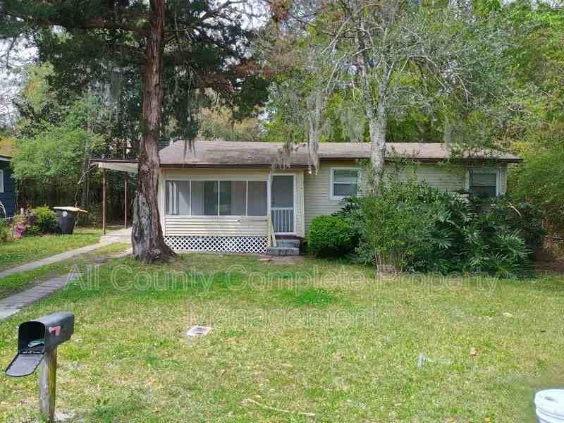 9348 Culpeper Ave - Photo 2 of 20