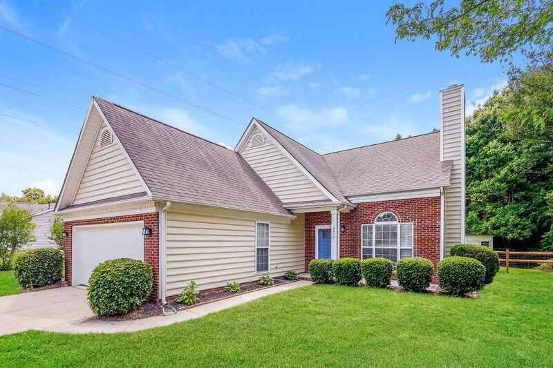 6914 Weirton Pl - Photo 2 of 18