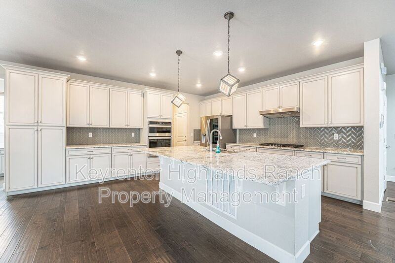 8504 Garden City Ave - Photo 3 of 24