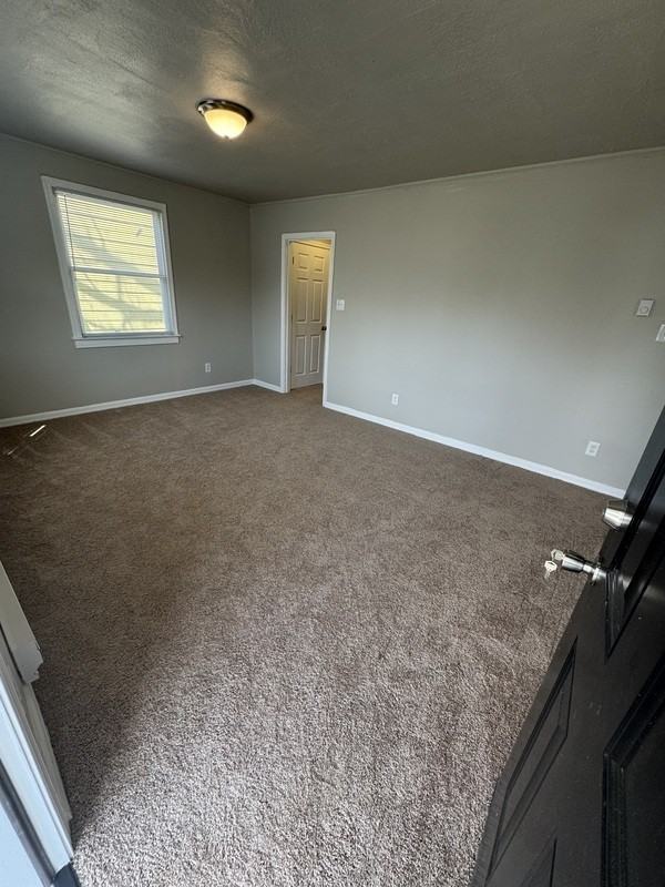 1110 East 16th Street - Photo 2 of 8