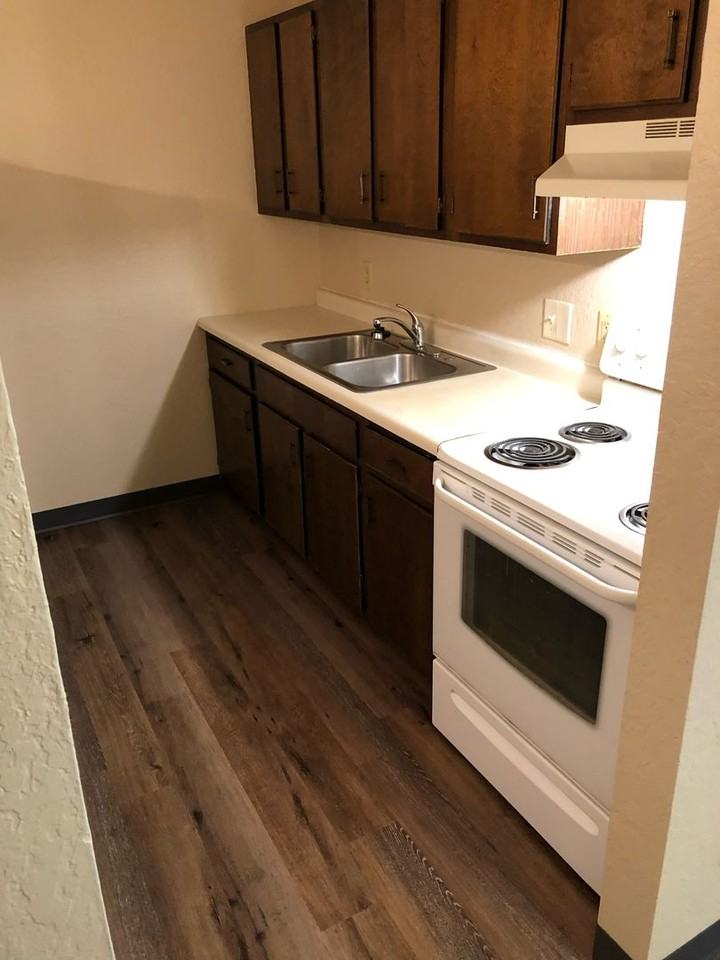 515 Calhoun Place - Photo 3 of 12