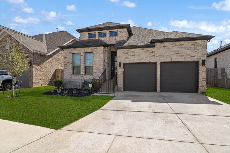 9422 Iron Keeper - Photo 2 of 32