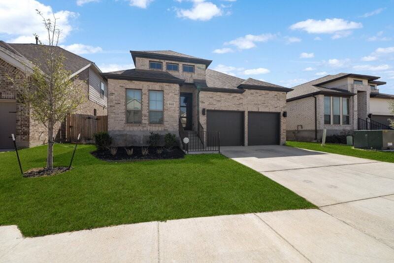 9422 Iron Keeper - Photo 3 of 32