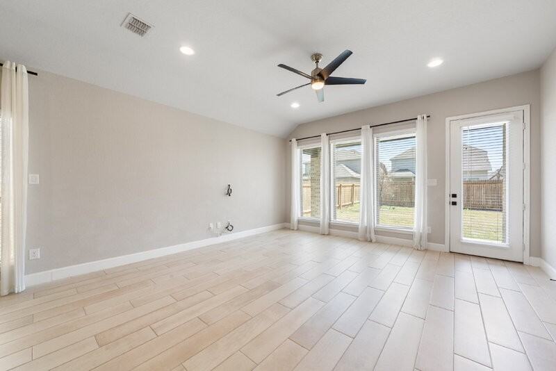 9422 Iron Keeper - Photo 7 of 32