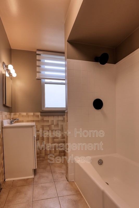 403 Wall Ave #2 - Photo 7 of 29