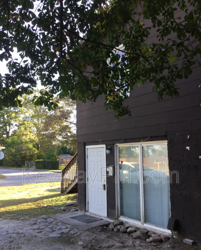 116 Argyle Ave #B - Photo 3 of 16