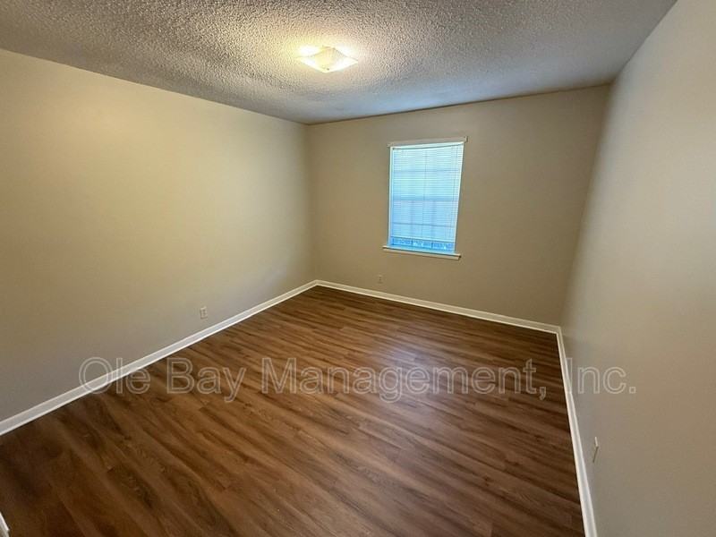 214 Bayou Ave E - Photo 3 of 11