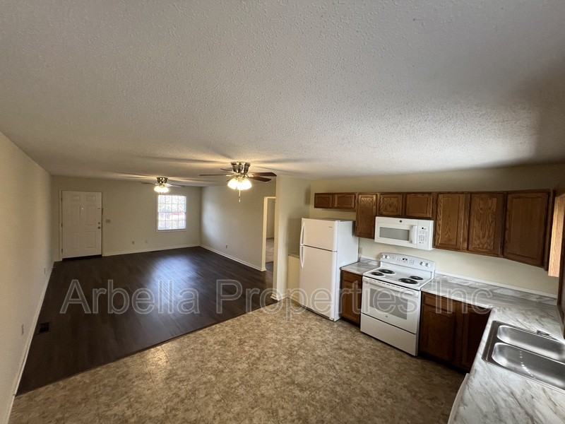 117 Rowe Ln #3 - Photo 6 of 19