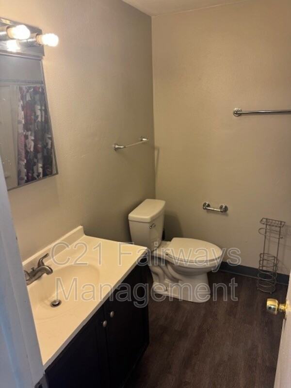 345 Dersam St - Photo 3 of 8