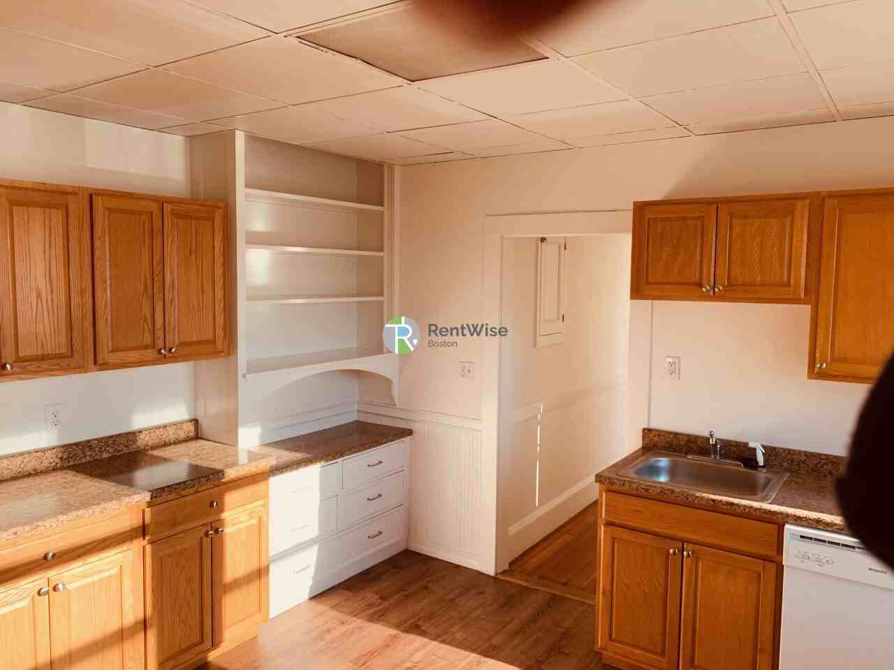 337 Washington St #5 - Photo 7 of 11