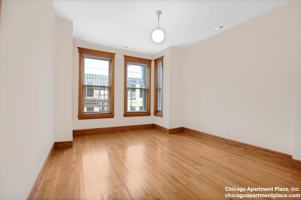 featured image of 2748 N Lincoln Ave #3