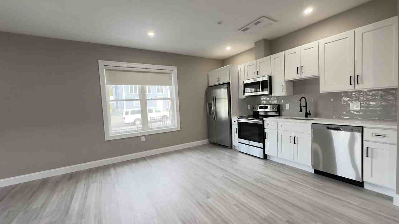 5 Washington Ave #201 - Photo 2 of 10