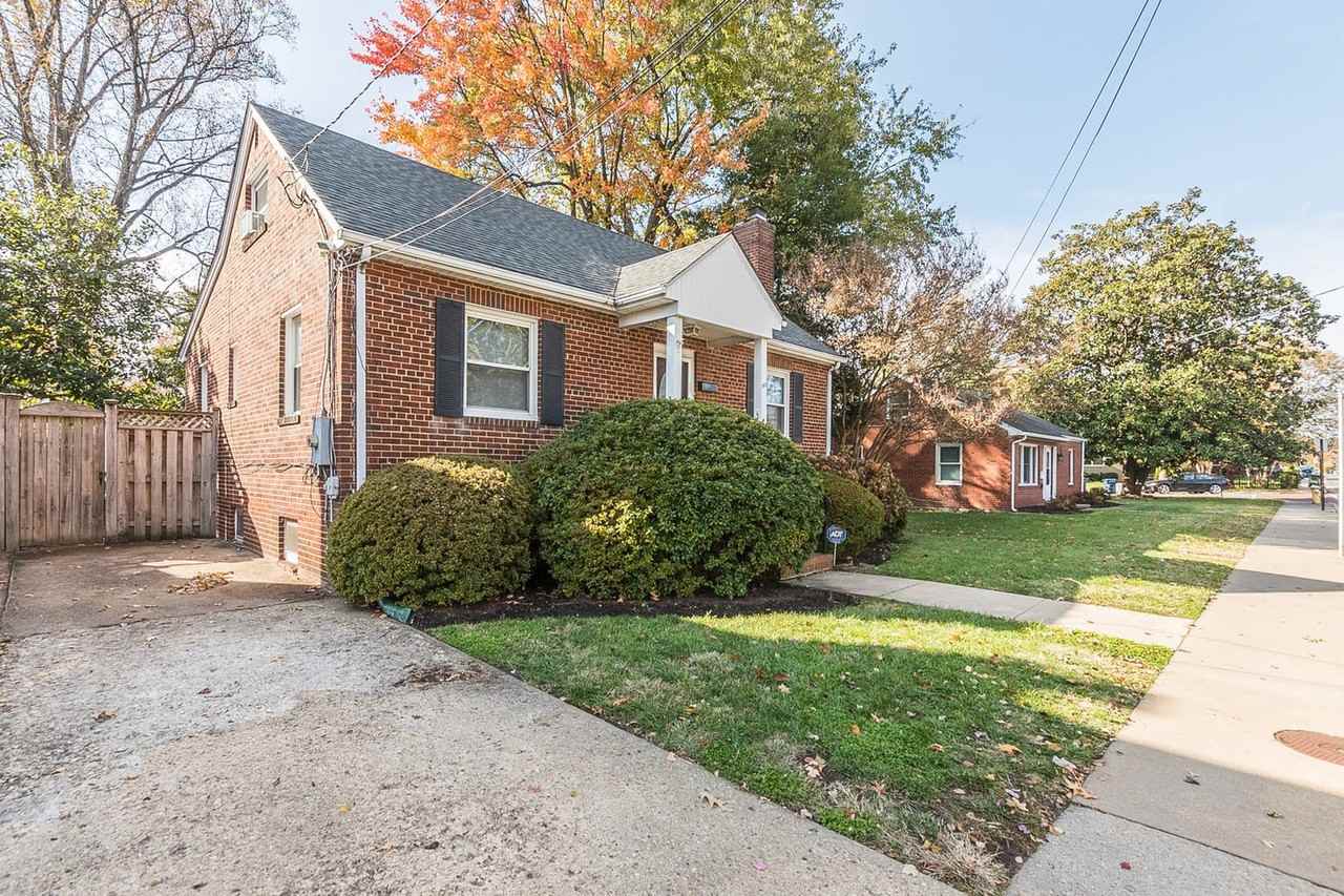 303 E Braddock Rd #1014214P - Photo 7 of 33