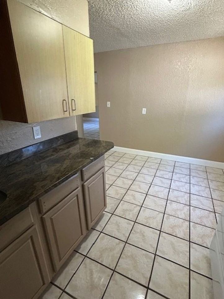 3147 69th Ave N - Photo 3 of 15