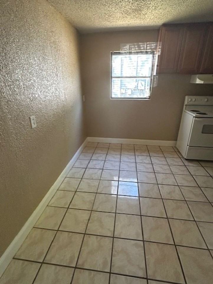 3147 69th Ave N - Photo 6 of 15