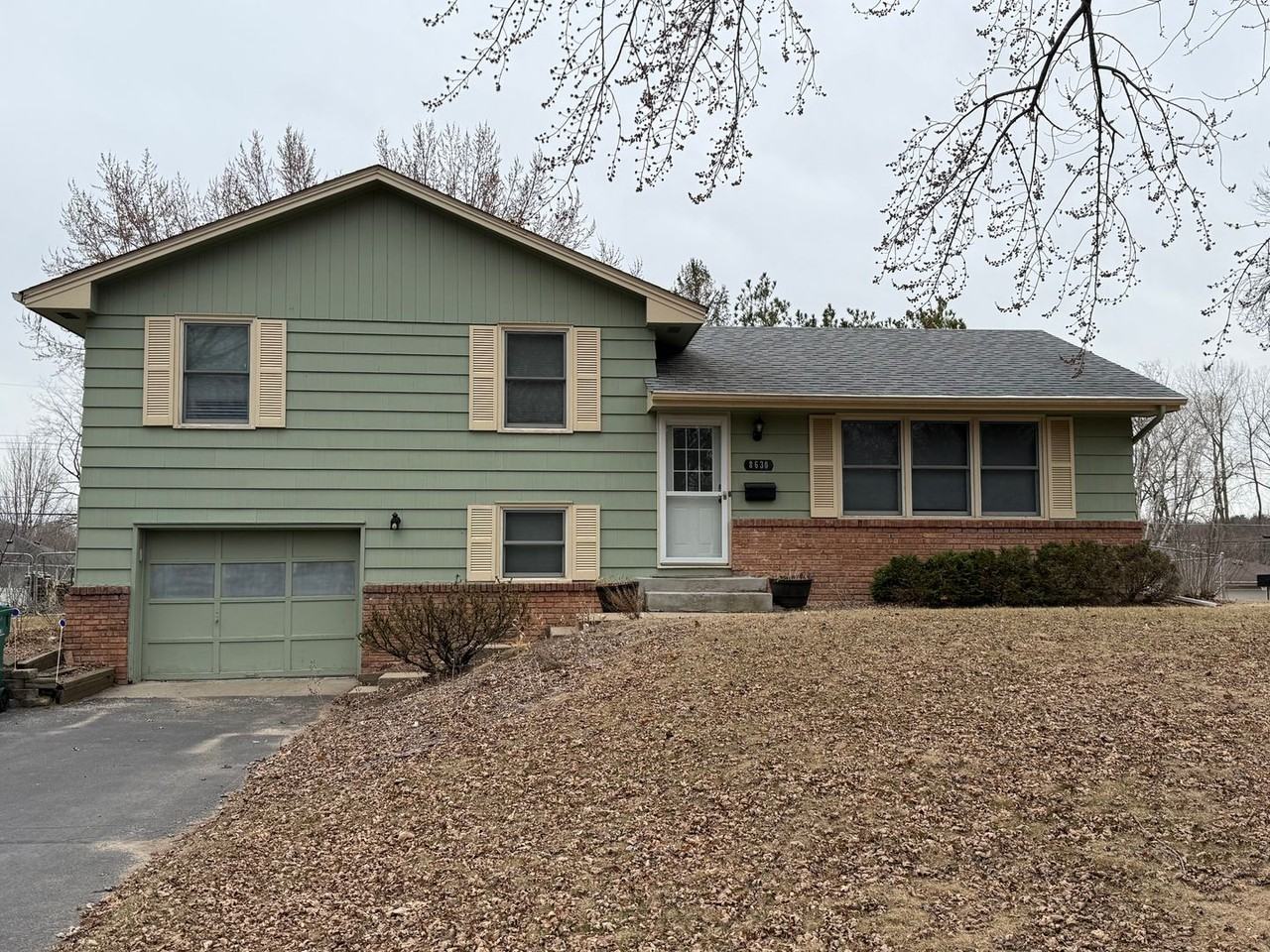 8630 Rich Rd - Photo 2 of 26