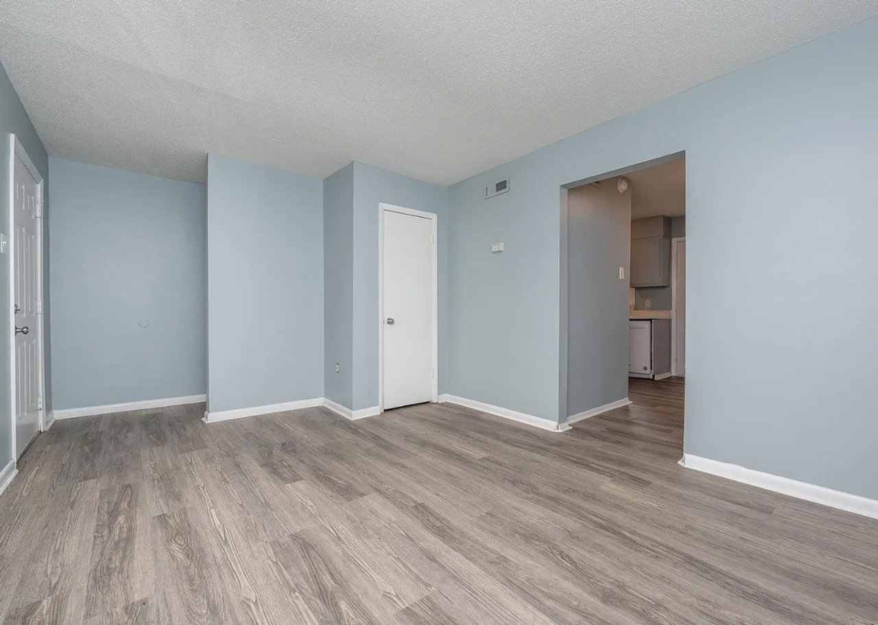 Emerald Commons Welcomes you! - Photo 3 of 10