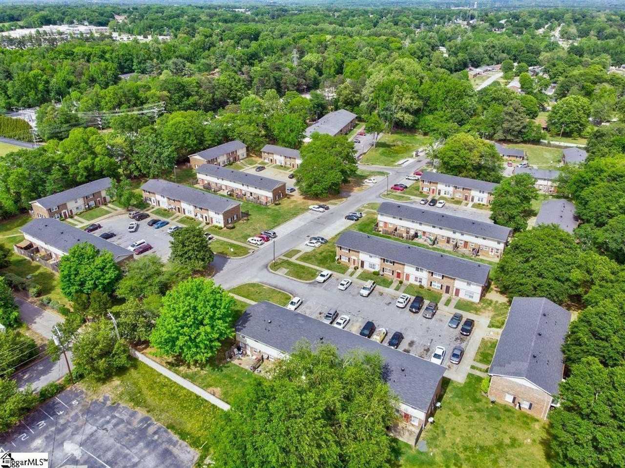 Emerald Commons Welcomes you! - Photo 4 of 10