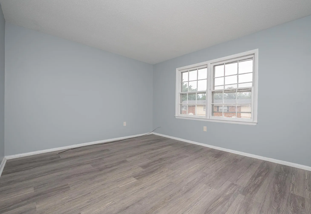 Emerald Commons Welcomes you! - Photo 6 of 10