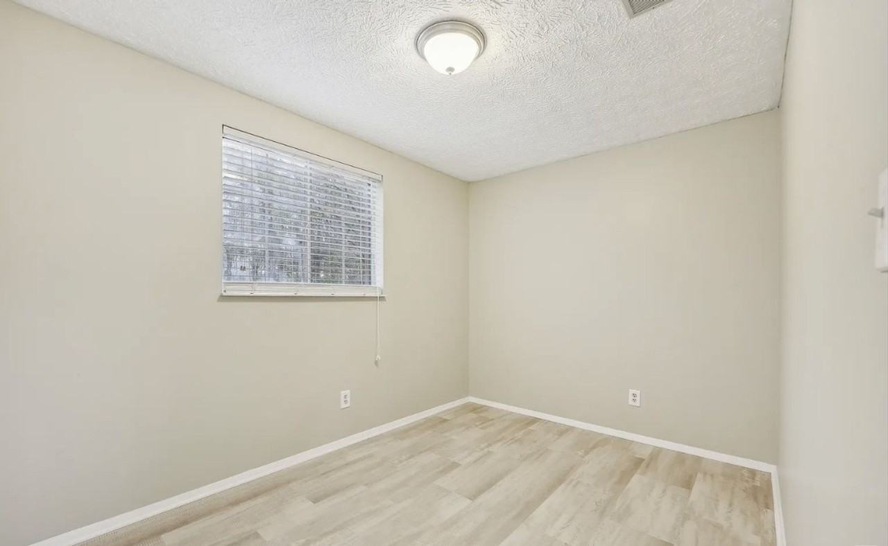 2080 Singer Way - Photo 5 of 21