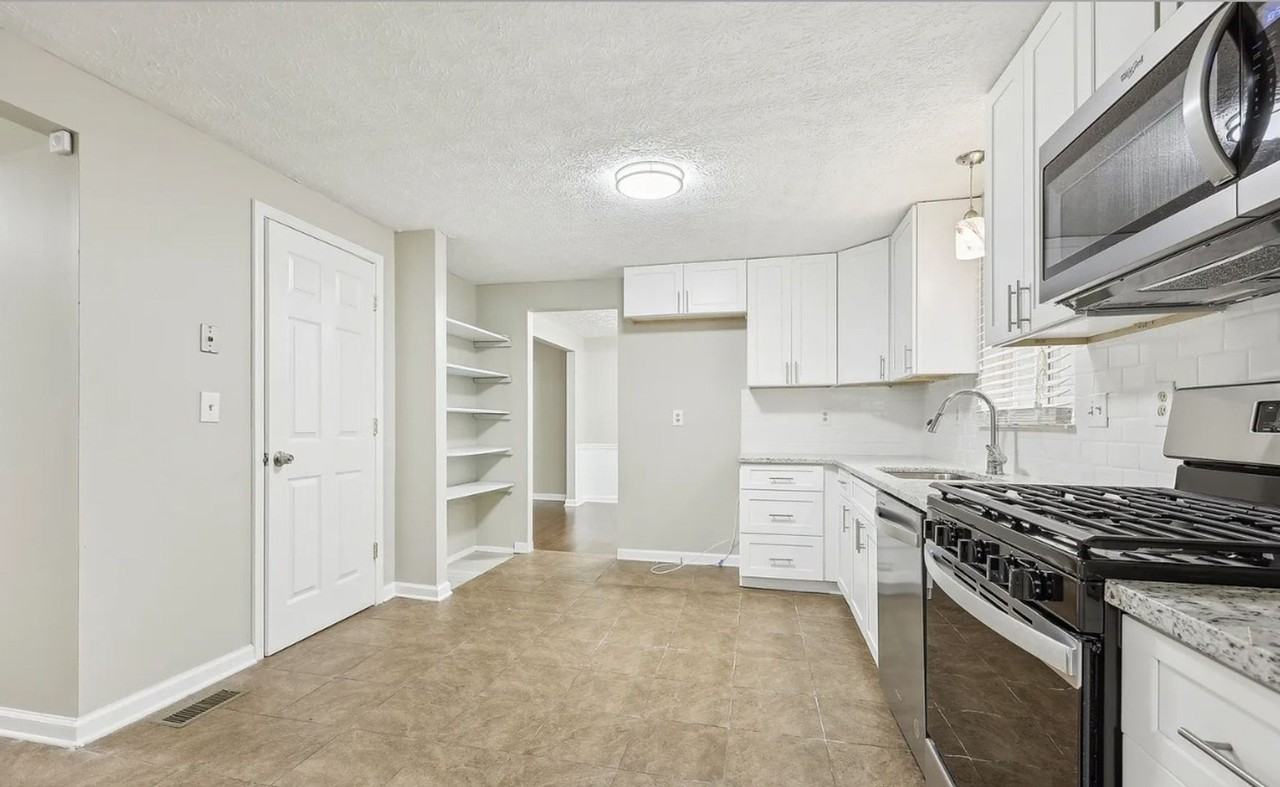 2080 Singer Way - Photo 7 of 21