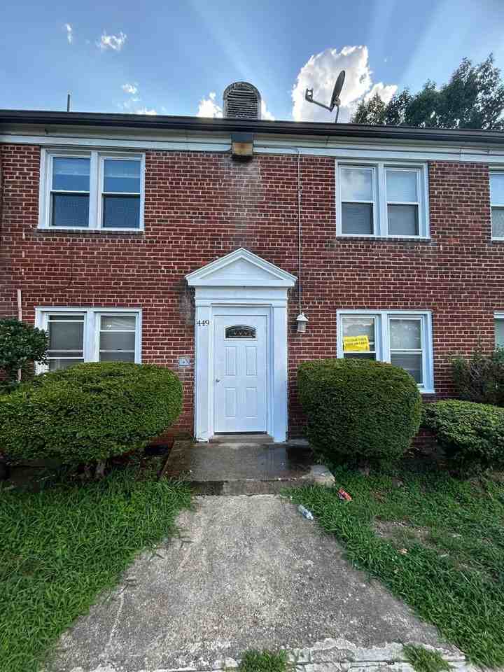 449 Burbank St Se - Photo 6 of 6