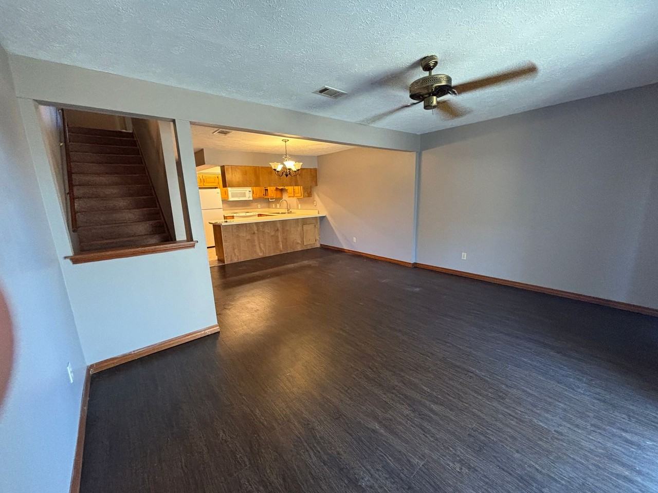 6441 Oakshore Dr - Photo 5 of 17
