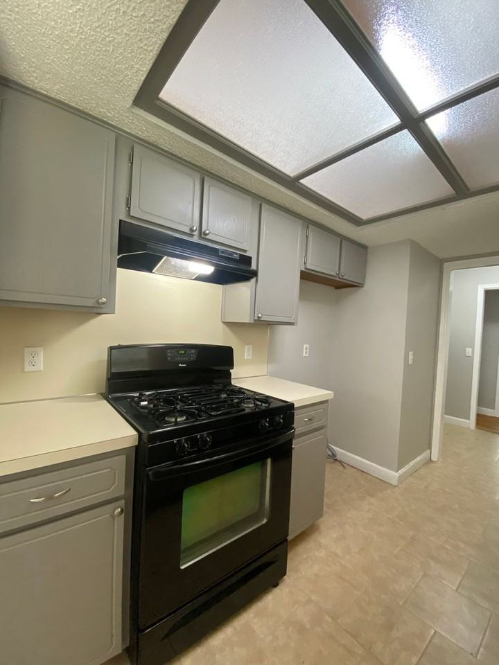 2909 S Narcissus Ave - Photo 5 of 17