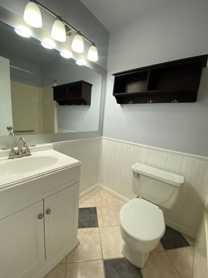 2909 S Narcissus Ave - Photo 7 of 17