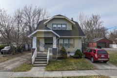 829 Clinton St - Photo 1 of 1
