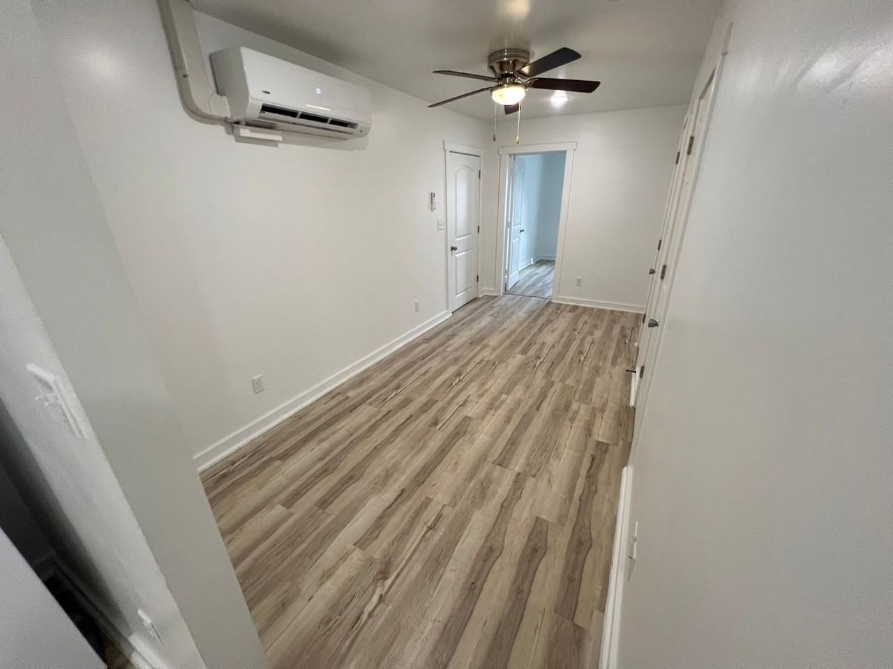 735 10th Street - Photo 4 of 37