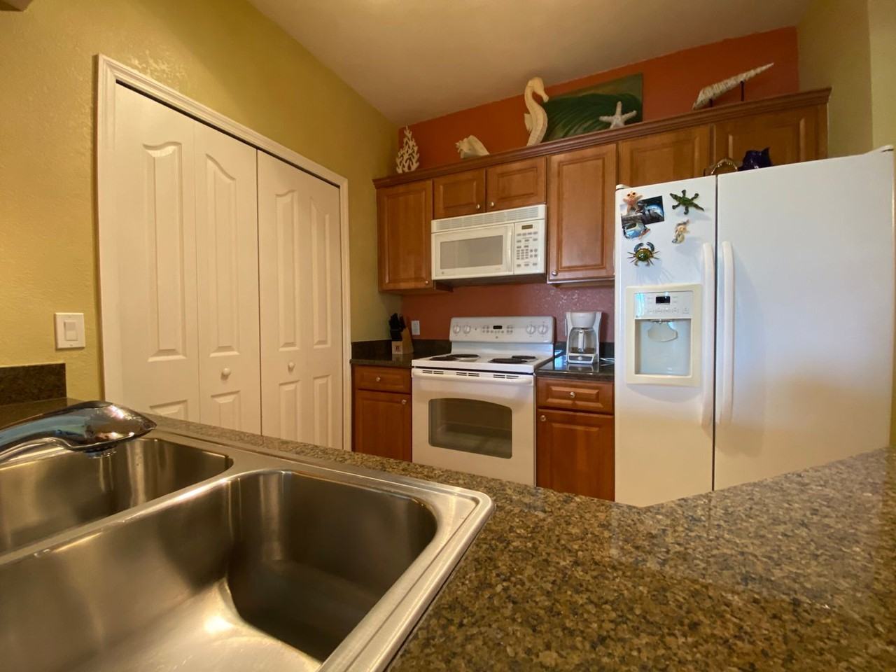 12940 Positano Cir #204 - Photo 2 of 41