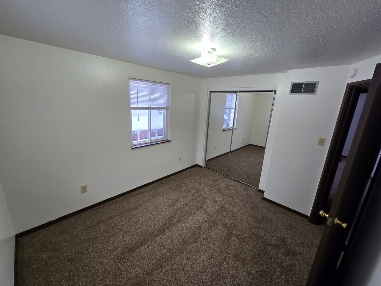 114 Water Street - Photo 5 of 7
